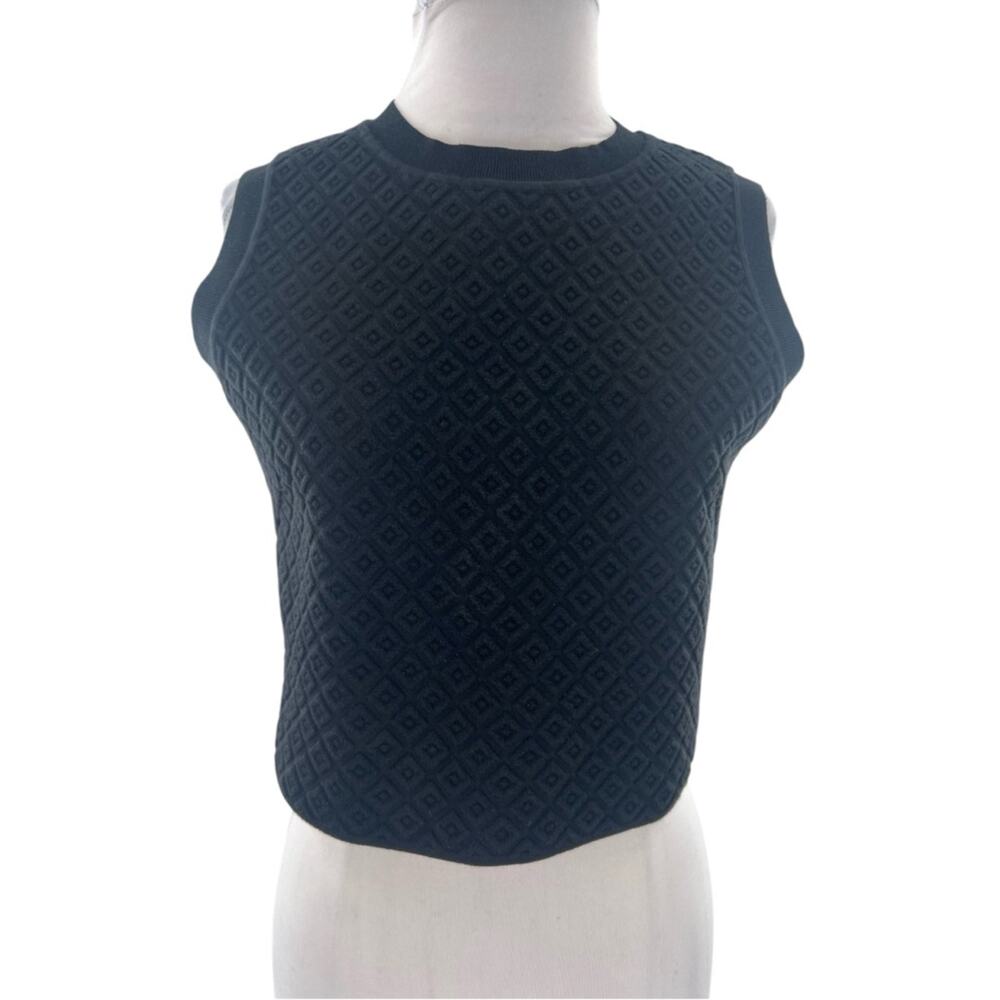 High‎ sport black jacquard top